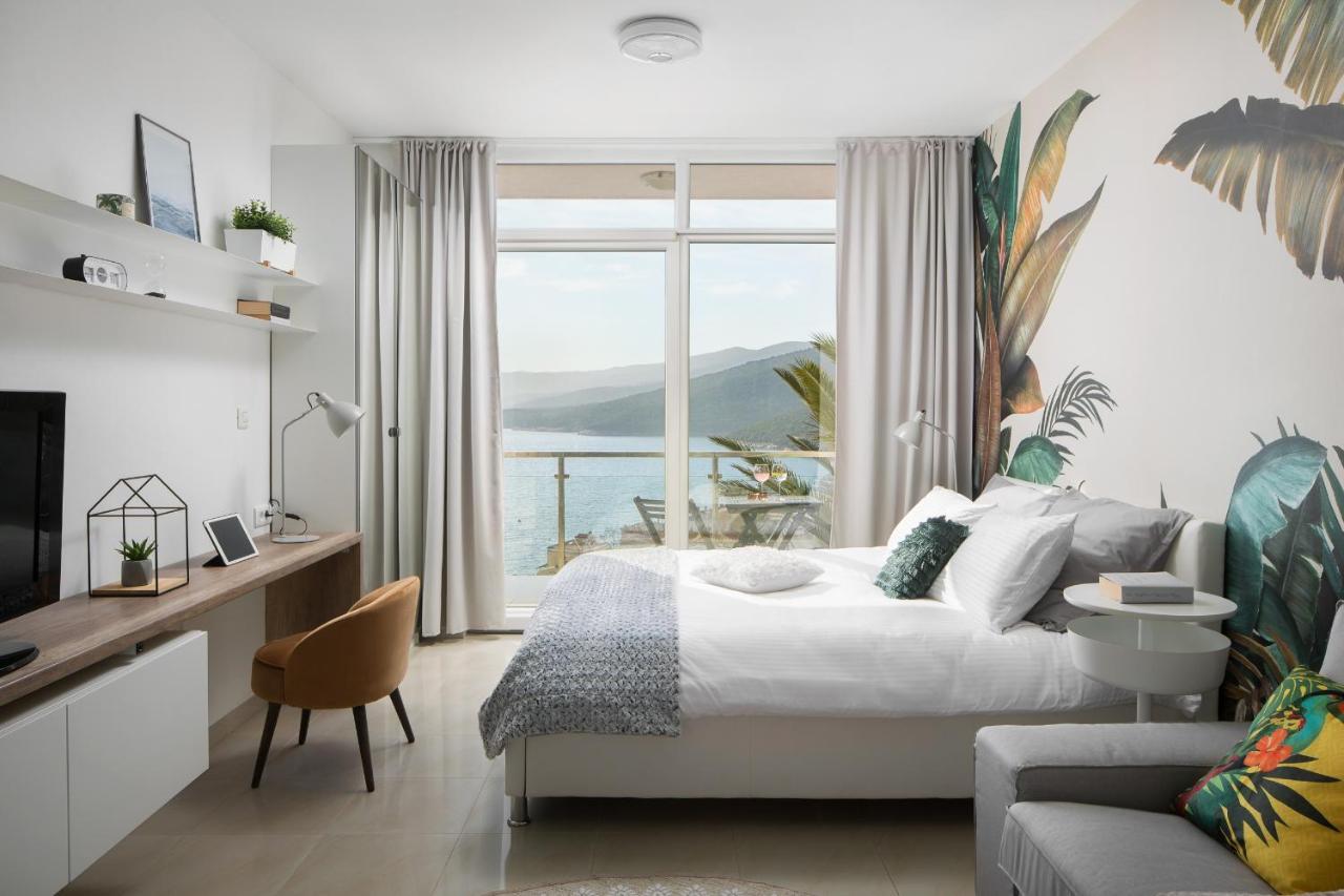 Small Apartment With A Big View ราบัซ ภายนอก รูปภาพ